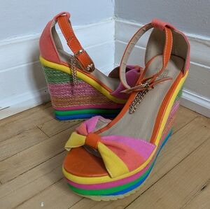 Multicolored wedge sandals